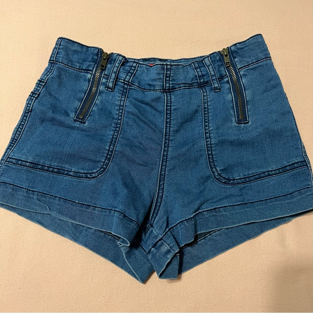 Denim shorts*